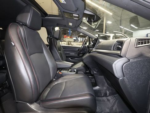 Used 2025 Honda Odyssey Sport-L image 23