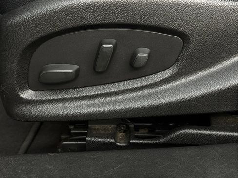 Used 2018 Chevrolet Impala LT w/ LT Entertainment Package FWD image 24