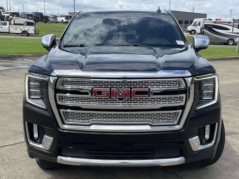 Used 2023 GMC Yukon SLT AWD/4WD image 8