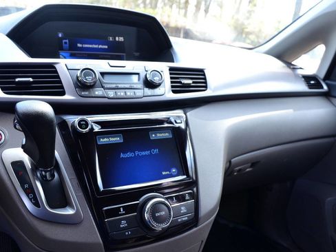 Used 2014 Honda Odyssey EX-L image 17
