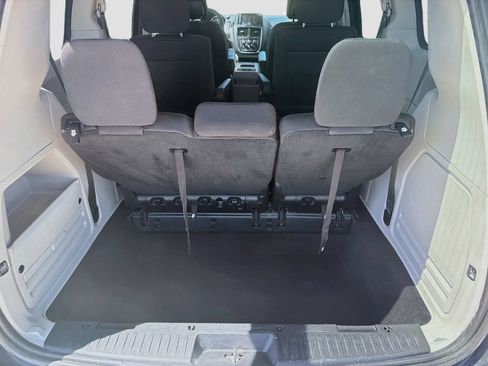 Used 2018 Dodge Grand Caravan SE w/ UConnect Hands-Free Group FWD image 28