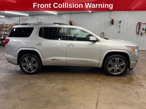 Used 2017 GMC Acadia Denali image 7
