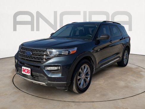 Used 2023 Ford Explorer XLT w/ Equipment Group 202A RWD image 5