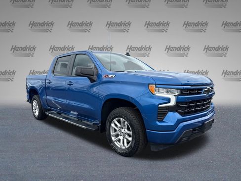 Used 2022 Chevrolet Silverado 1500 RST w/ Z71 Off-Road Package AWD/4WD image 2
