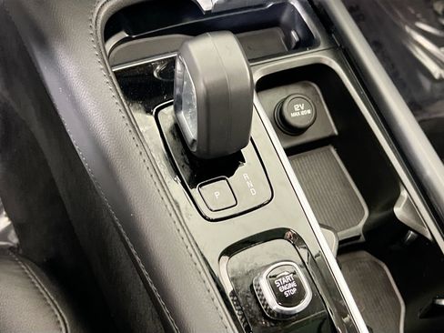 Used 2023 Volvo XC90 B5 Core w/ Protection Package Premier image 17