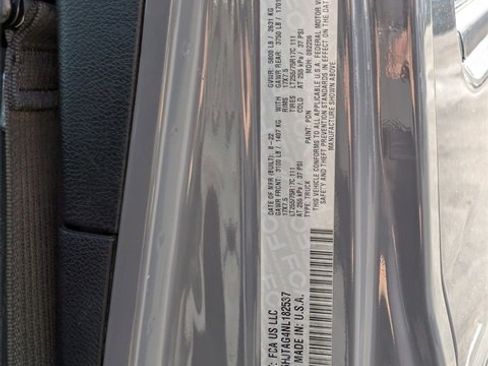 Used 2022 Jeep Gladiator Willys image 26