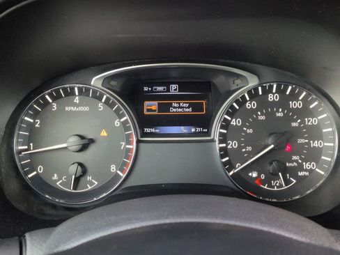 Used 2016 Nissan Pathfinder SL image 33