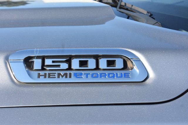 Used 2022 RAM 1500 Laramie AWD/4WD image 11