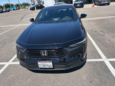 Used 2025 Honda Accord Sport image 2