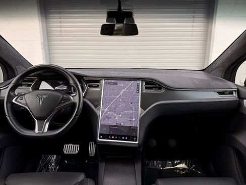 Used 2016 Tesla Model X 90D image 11