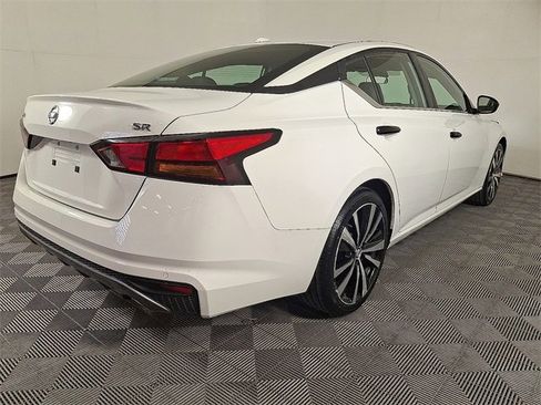 Used 2022 Nissan Altima 2.5 SR image 10