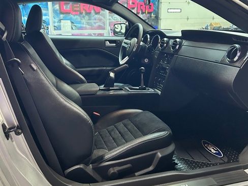 Used 2009 Ford Mustang GT image 20