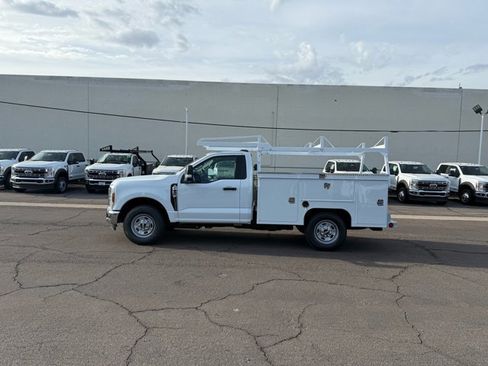 New 2026 Ford F250 XL w/ XL Chrome Package image 4