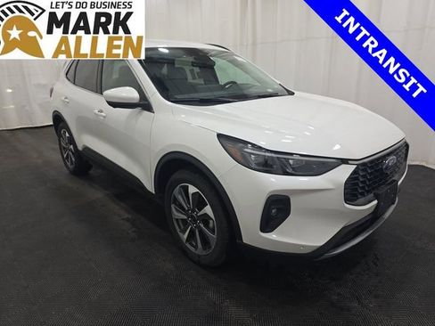 Used 2024 Ford Escape Platinum AWD/4WD image 1