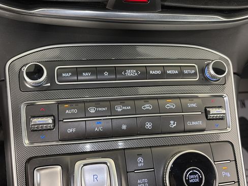 Certified 2023 Hyundai Santa Fe Limited FWD image 24