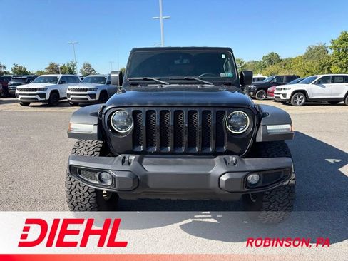 Used 2023 Jeep Wrangler Unlimited Sport AWD/4WD image 3