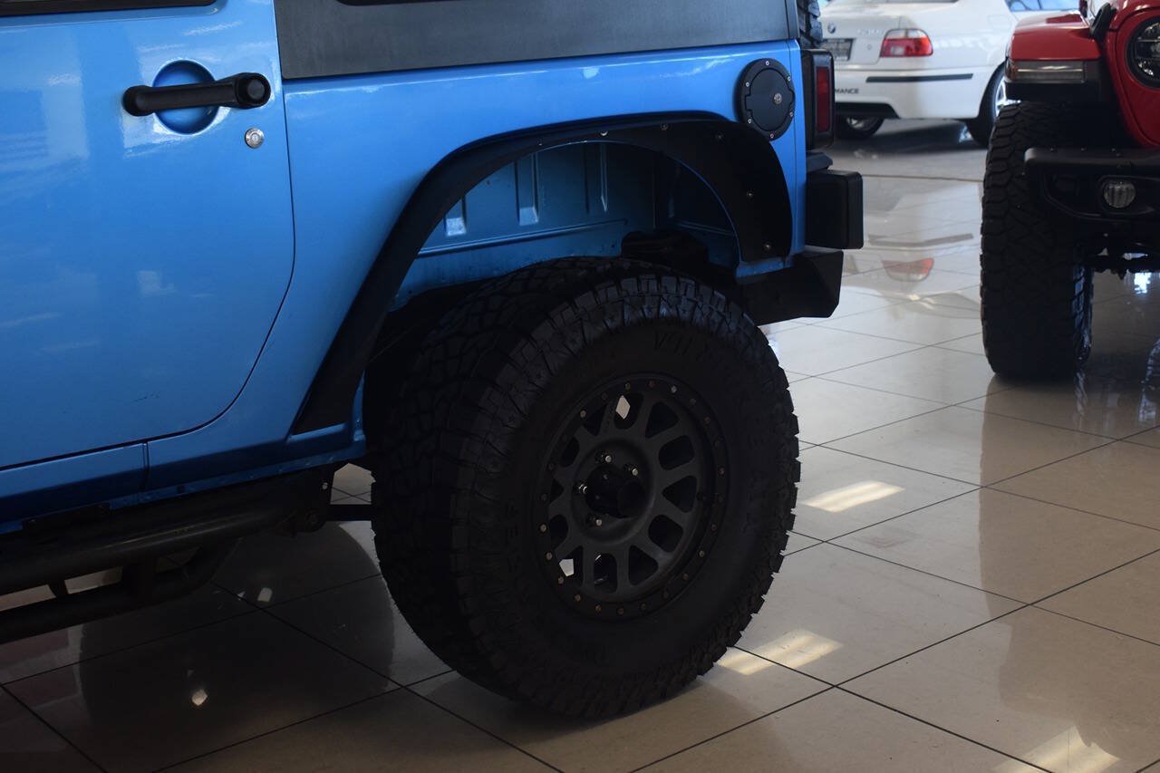 Used 2010 Jeep Wrangler Rubicon w/ PWR Convenience Group AWD/4WD image 16
