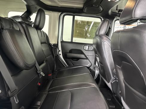 Used 2022 Jeep Wrangler Unlimited Sahara AWD/4WD image 24