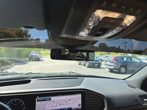 Used 2024 Mercedes-Benz GLS 450 4MATIC image 15