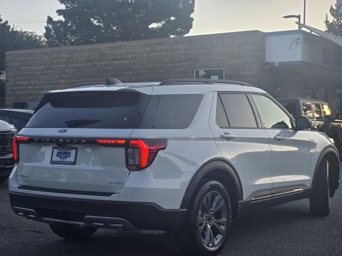 New 2026 Ford Explorer Active image 5