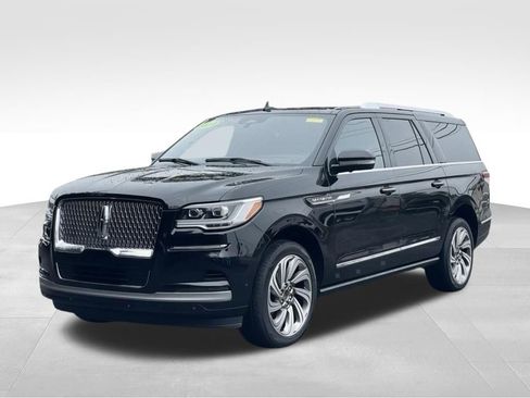 Used 2023 Lincoln Navigator L Reserve AWD/4WD image 36