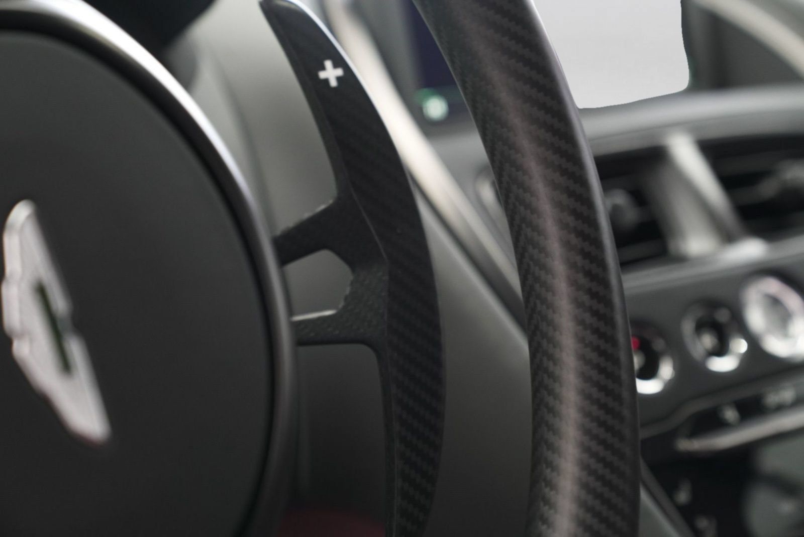 Used 2023 Aston Martin DBS Coupe RWD image 23