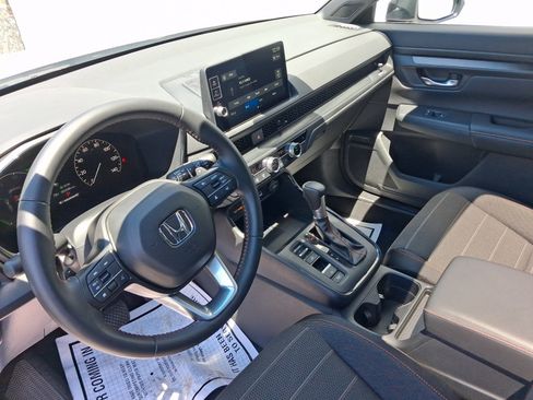 Used 2026 Honda CR-V Sport image 4