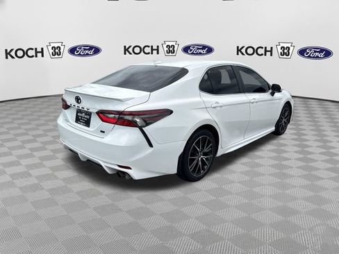 Used 2024 Toyota Camry SE w/ Cold Weather Package FWD image 8