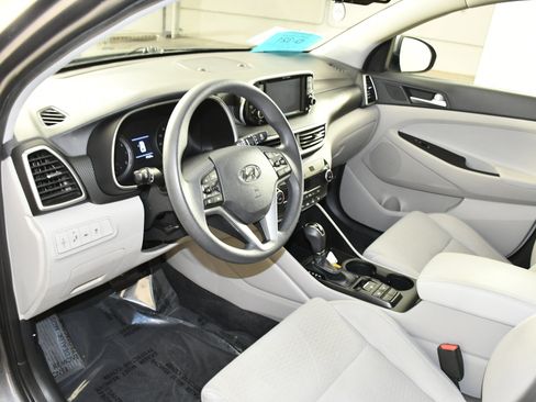 Used 2021 Hyundai Tucson SEL image 2