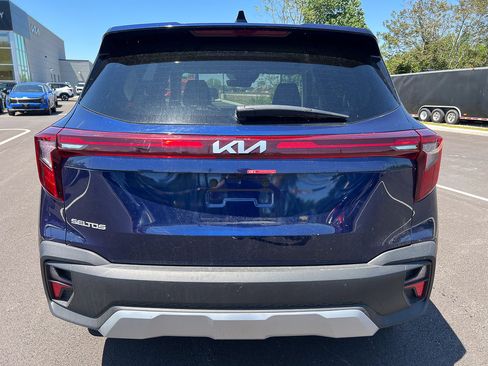 Used 2026 Kia Seltos LX FWD image 4