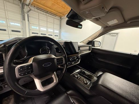 Used 2024 Ford Expedition Max XLT AWD/4WD image 12