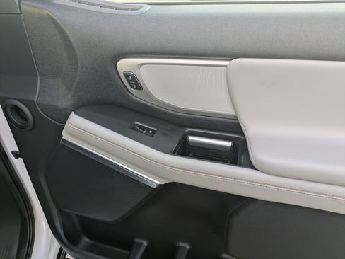 Used 2025 Ford Expedition Max Active image 35