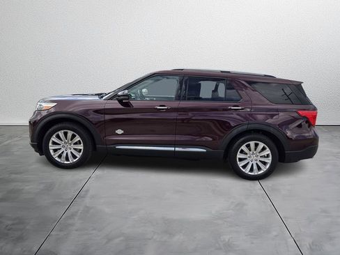 Used 2022 Ford Explorer King Ranch w/ Premium Technology Package image 3