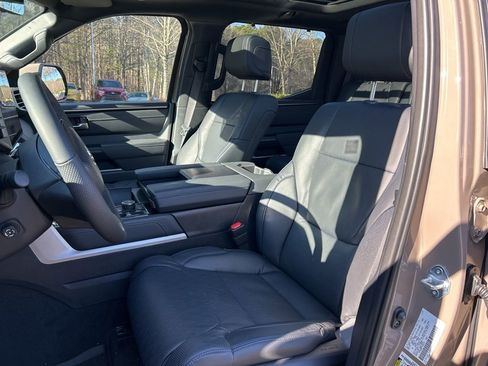 New 2026 Toyota Tundra Platinum image 4