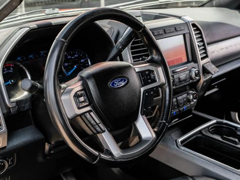Used 2020 Ford F250 Platinum w/ FX4 Off-Road Package AWD/4WD image 16