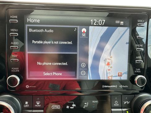 Certified 2021 Toyota Highlander XLE image 16