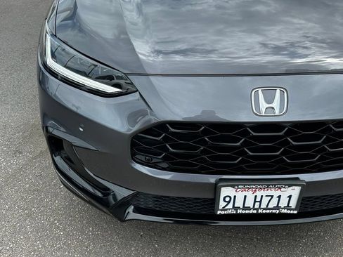 Used 2024 Honda HR-V EX-L image 2