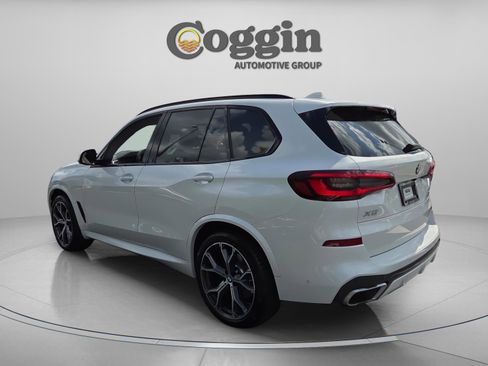Used 2021 BMW X5 xDrive40i w/ M Sport Package image 4