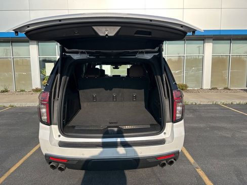 Used 2021 Chevrolet Suburban High Country image 18