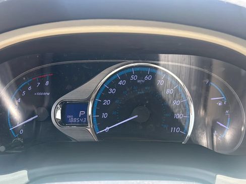 Used 2011 Toyota Sienna XLE FWD image 24