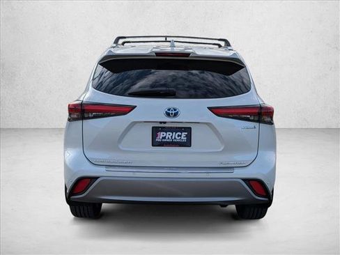 Used 2021 Toyota Highlander Platinum image 6