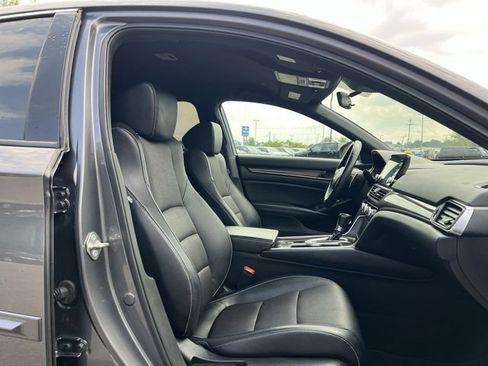 Used 2018 Honda Accord Sport image 27