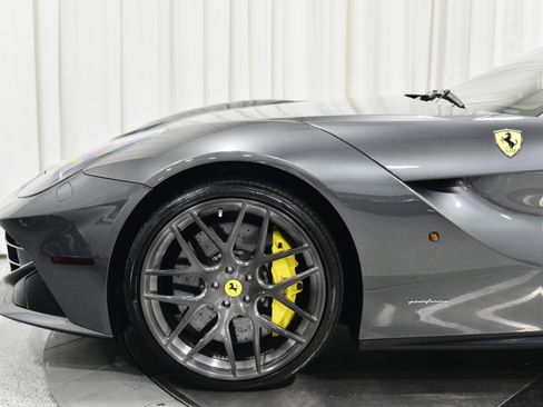 Used 2015 Ferrari F12 Berlinetta image 10