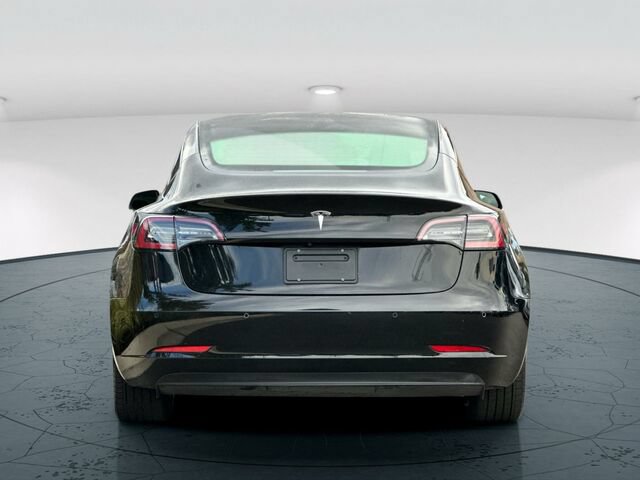 Used 2022 Tesla Model 3 Standard Range RWD image 5