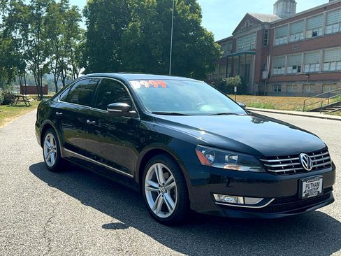 Used 2013 Volkswagen Passat TDI SE image 10