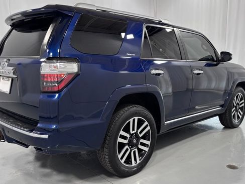 Used 2017 Toyota 4Runner Limited AWD/4WD image 6