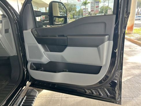 Used 2025 Ford F350 XL w/ XL Driver Assist Package image 27