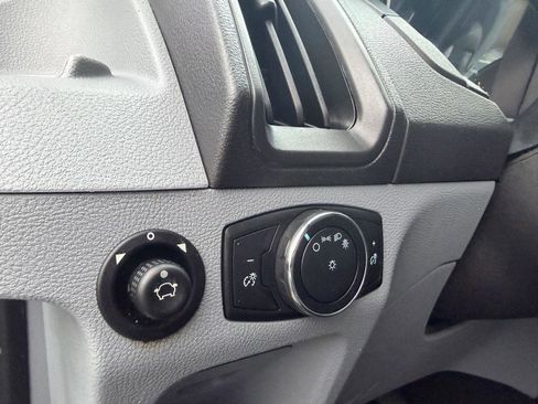 Used 2015 Ford Transit 350 XLT image 19