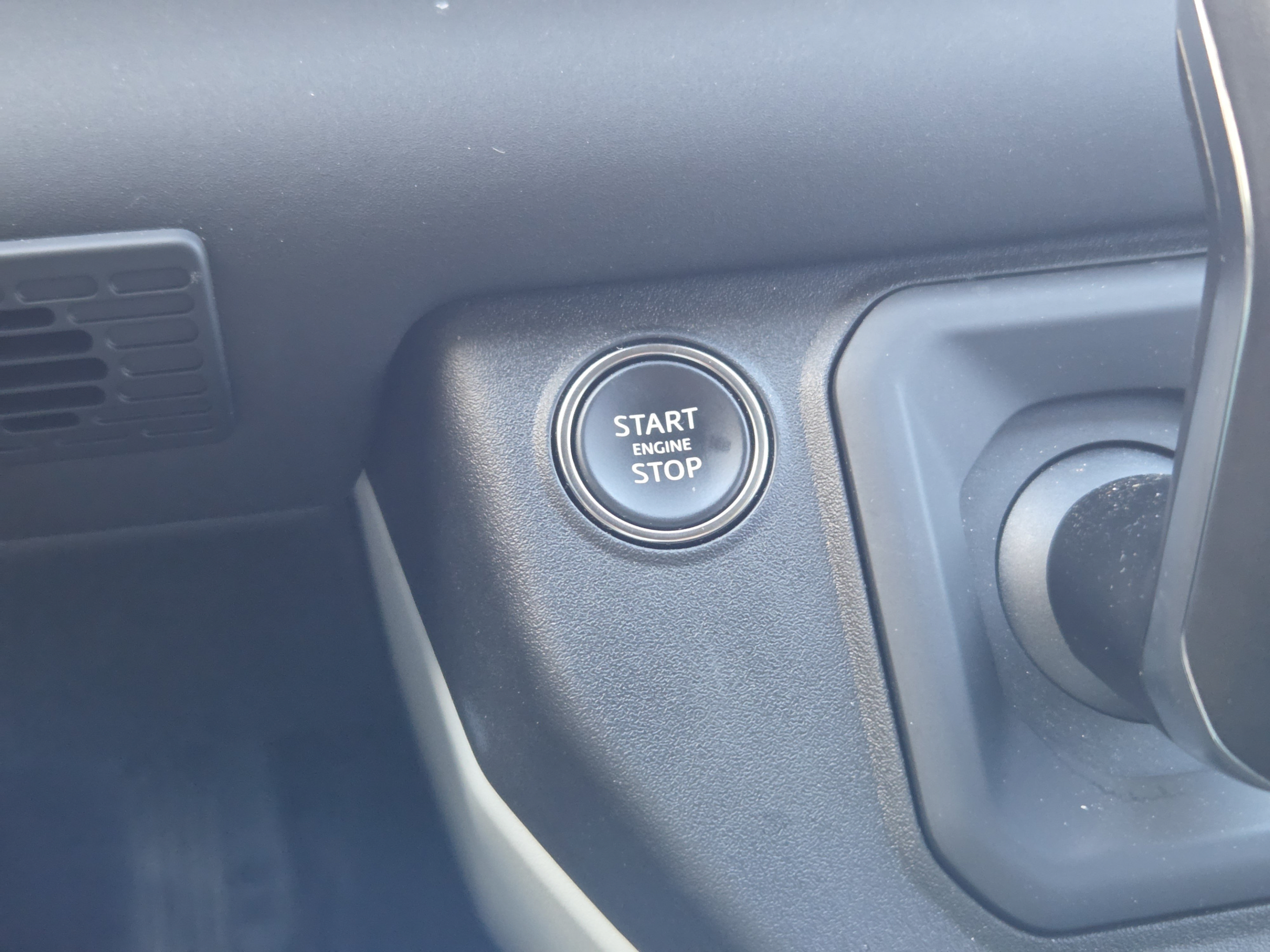 Used 2024 Land Rover Defender 110 X-Dynamic SE AWD/4WD image 21