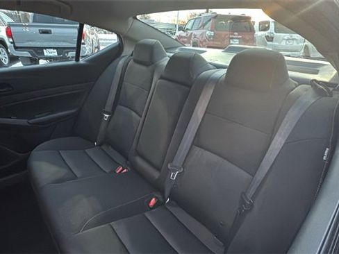 Used 2024 Nissan Altima 2.5 S image 28